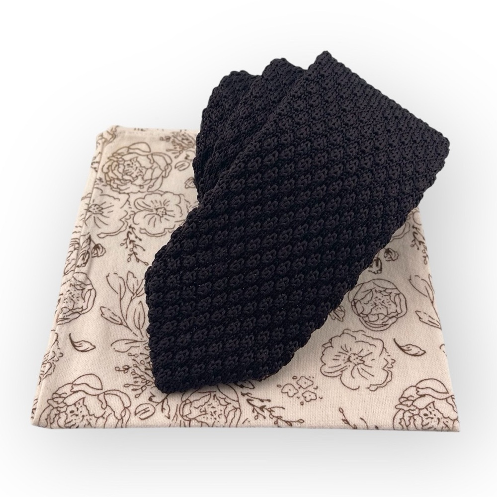 Men’s Dark Brown Knit Necktie & Alabaster Floral Pocket Square